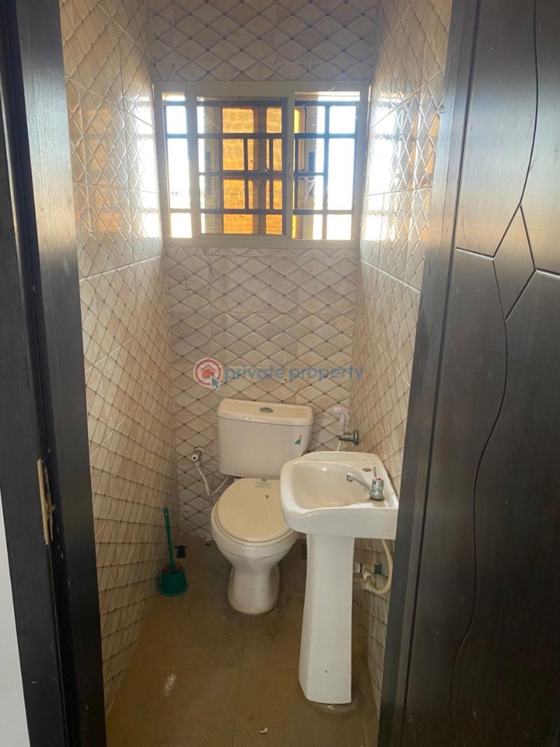 3 bedroom Block Of Flats For Rent Hassan Block’s, Akuru,elebu Area Akala Express Ibadan Oyo - 1