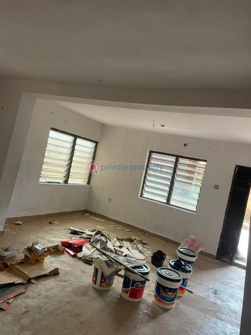 3 bedroom Block Of Flats For Rent Elewure Community School Challenge Challenge Ibadan Oyo - 1