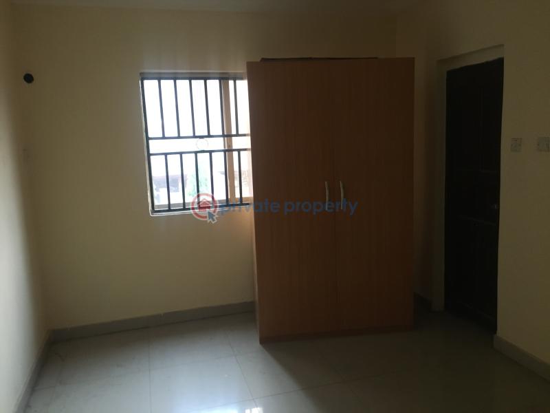 3 bedroom Block Of Flats For Rent Mende Maryland Lagos - 10