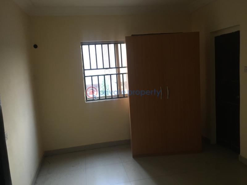 3 bedroom Block Of Flats For Rent Mende Maryland Lagos - 5
