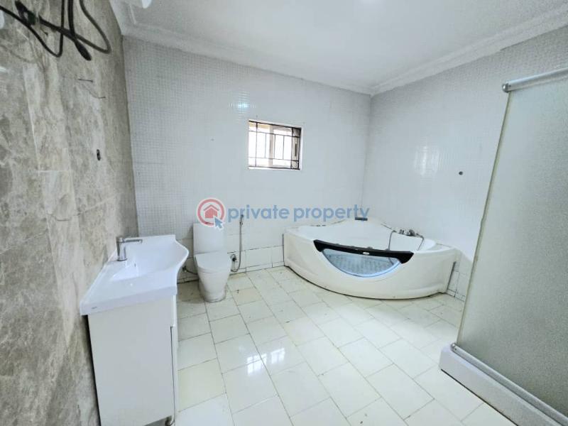 Newly renovated 5 bedroom semi detached duplex - 5 5 bedroom Semi detached Duplex For Rent Parkview Estate Ikoyi Lagos - 5