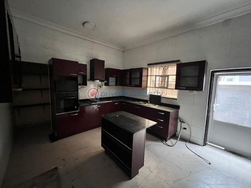4 bedroom Semi detached Duplex For Sale For Sale: Newly Renovated And Spacious 4 Bedroom Semi Detached House With 1 Room Bq Location: Bera Estate, Off Chevron Drive, Lekki Price: N170m (ono) Lekki Phase 1 Lagos - 6