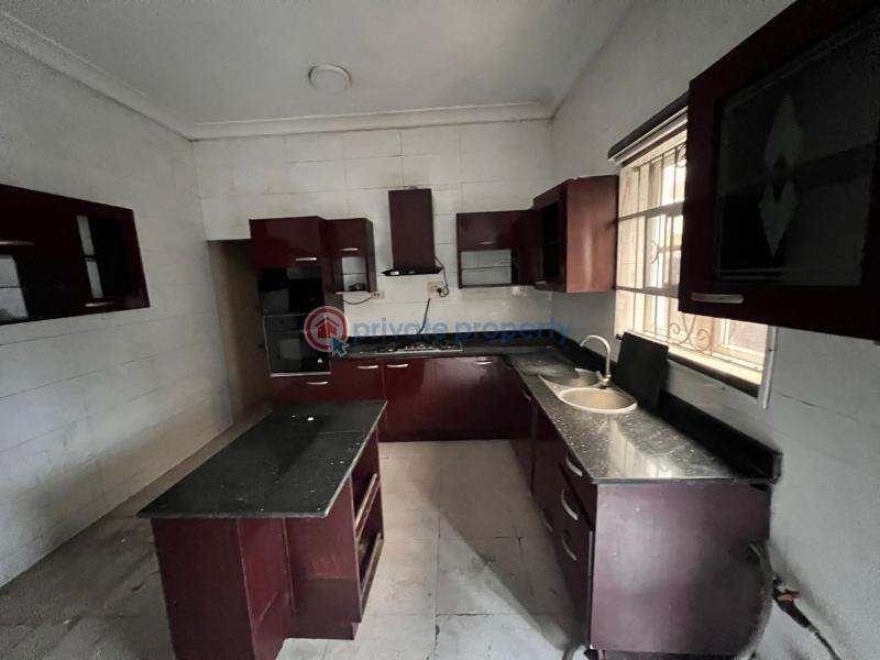 4 bedroom Semi detached Duplex For Sale For Sale: Newly Renovated And Spacious 4 Bedroom Semi Detached House With 1 Room Bq Location: Bera Estate, Off Chevron Drive, Lekki Price: N170m (ono) Lekki Phase 1 Lagos - 7