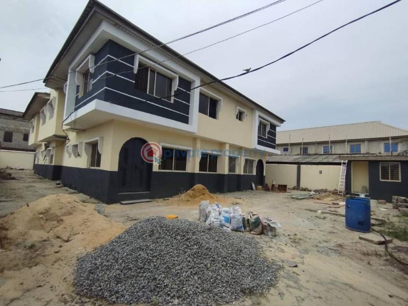 3 bedroom Flat & Apartment For Rent Saola Ndakolo Street, Off Mobil Road Ajah Lagos - 1