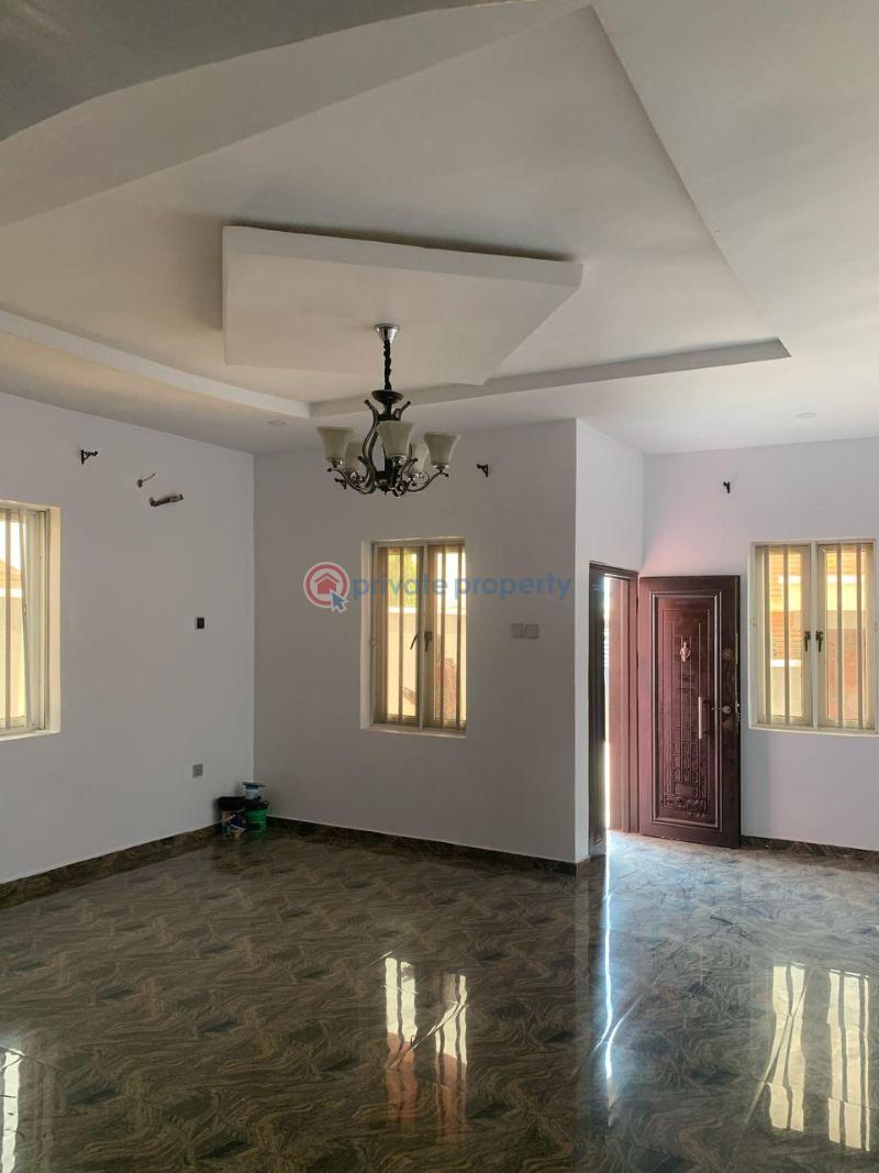 House For Rent Iyana Hotel, Oke'badan Estate Akala Way Akobo Ibadan. Akobo Ibadan Oyo - 0