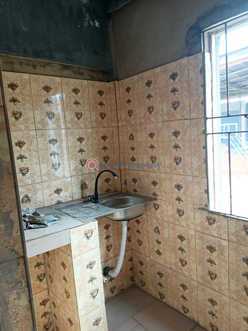 1 bedroom Mini Flat For Rent Igbopa London Off Gberigbe/ Ijede Road Ijede Ikorodu Lagos - 4