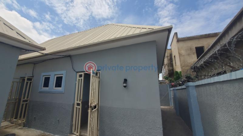 Newly renovated one bedroom for rent - 4 1 bedroom Block Of Flats For Rent City College Karu Extension Karu Abuja Phase 4  - 4