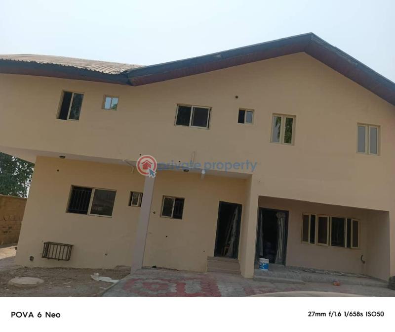 House For Rent At Alalubosa Gra, Ibadan Oyo - 0