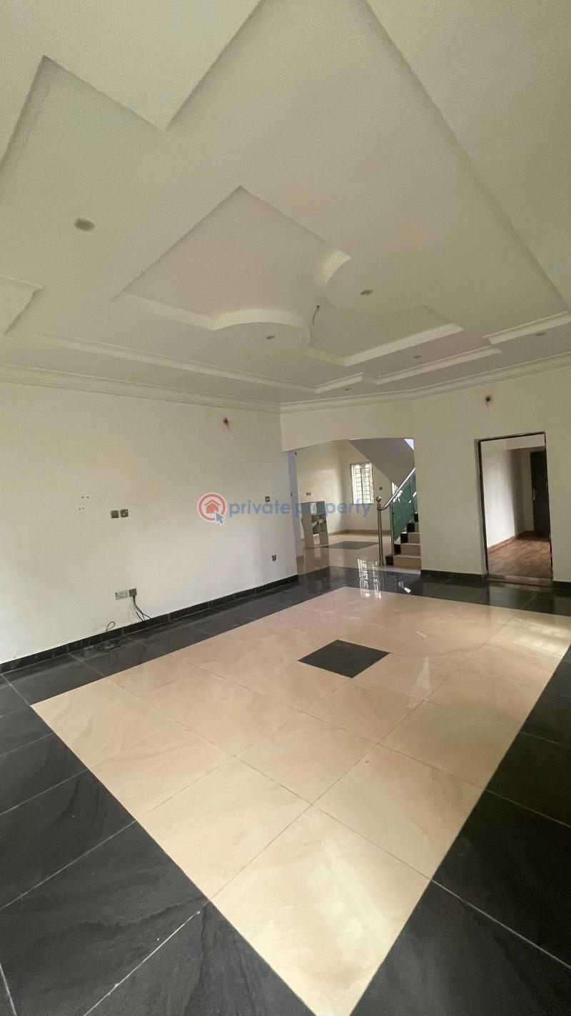 4 bedroom Semi detached Duplex For Rent Off Pinnacle Filling Station Lekki Right Lekki Phase 1 Lagos - 11