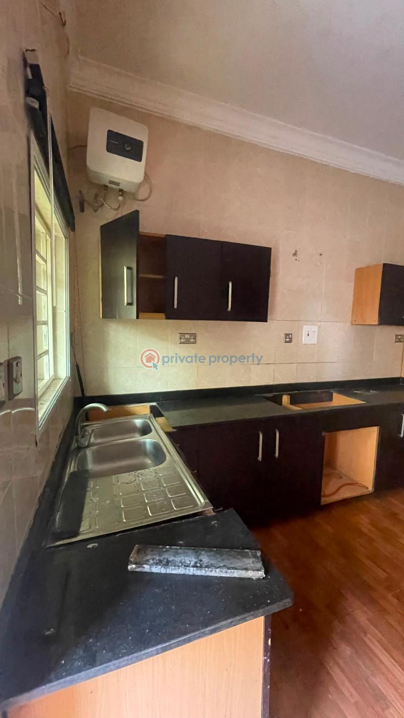 4 bedroom Semi detached Duplex For Rent Off Pinnacle Filling Station Lekki Right Lekki Phase 1 Lagos - 1