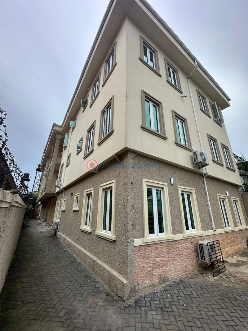 3 bedroom Shared Apartment For Sale Ikoyi Lagos - 1