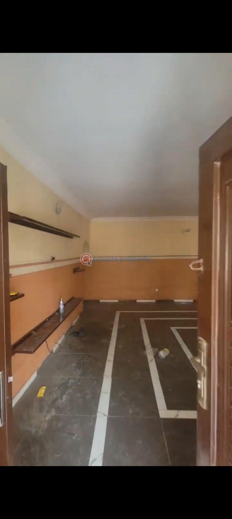 House For Rent Location: Walnut Kolapo Ishola Gra, Akobo Ibadan* Akobo Ibadan Oyo - 4