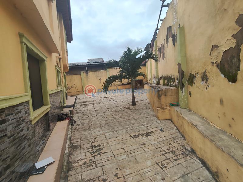 3 bedroom Block Of Flats For Rent Owolabi Shokale Street Off Alamala Junction Aga Ikorodu Ikorodu Lagos - 15