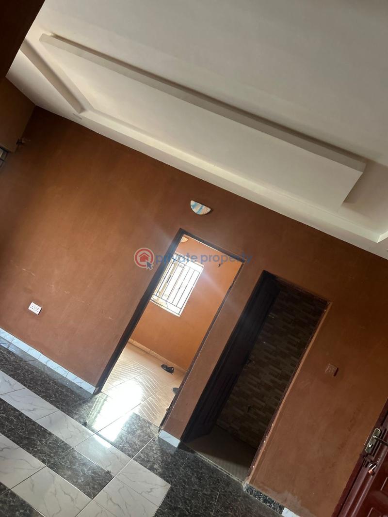 2 bedroom Block Of Flats For Rent Abobo Kuola Akala Express Ibadan Oyo - 2