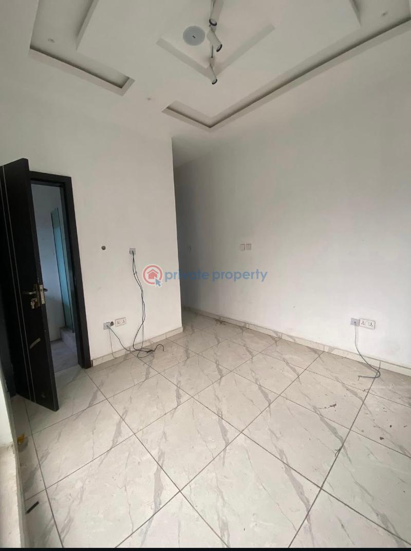 2 bedroom Block Of Flats For Sale Ologolo Lekki Lagos Jakande Lekki Lagos - 25