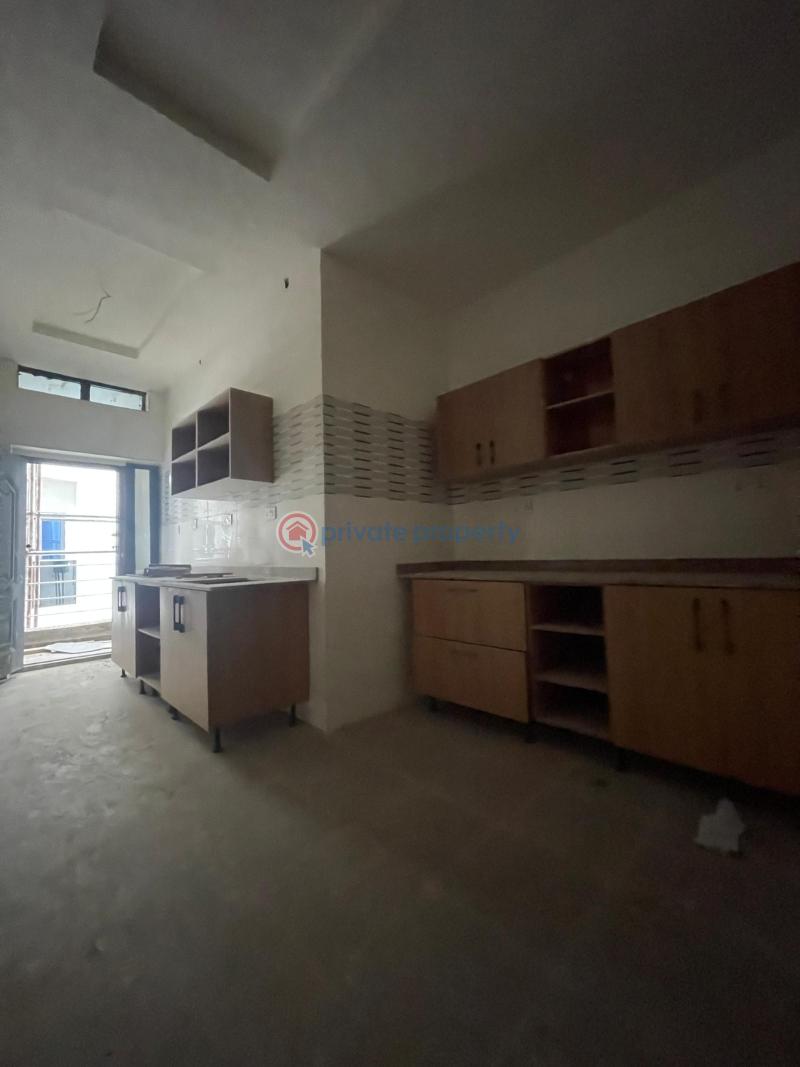 3 bedroom Block Of Flats For Sale Alagomeji Yaba Lagos - 8