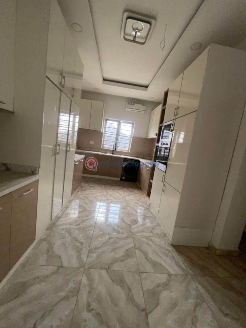 3 bedroom Block Of Flats For Sale Shonibare Estate Maryland Lagos - 11