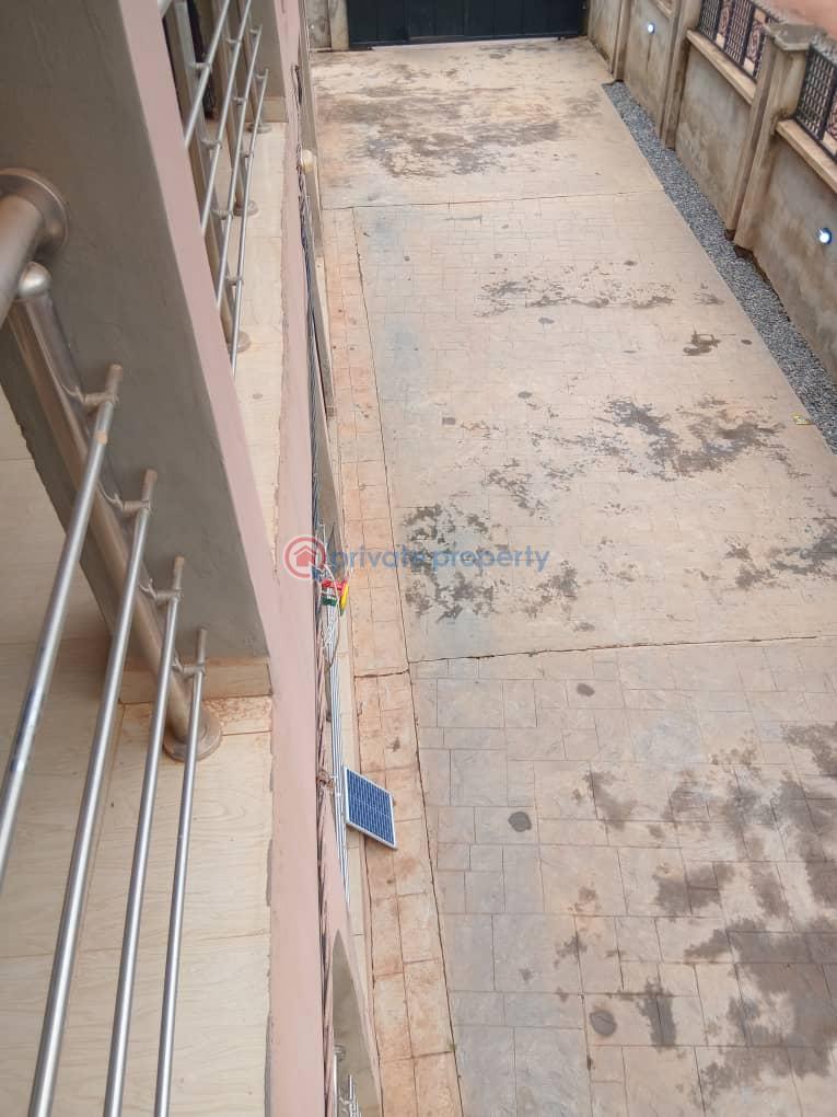 Nice 3 bedroom flat available at 2nd avians junction off oleyo road off akala express with pop all through - 6 3 bedroom Block Of Flats For Rent 2nd Avians, Akala Express Akala Express Ibadan Oyo - 6