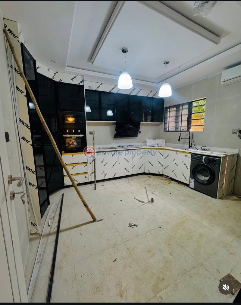 4 bedroom Terrace For Sale Opebi Ikeja Lagos - 4
