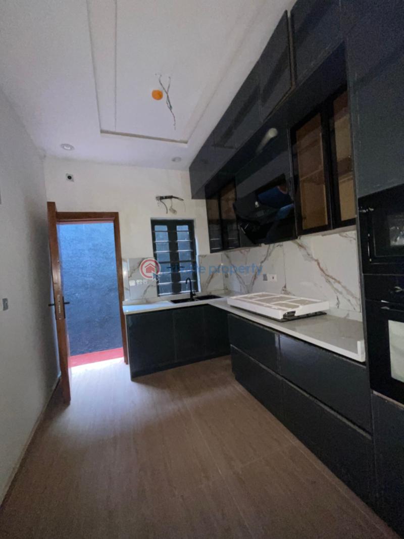 4 bedroom Terraced Duplex For Sale Maryland Estate Mende Maryland Lagos - 14