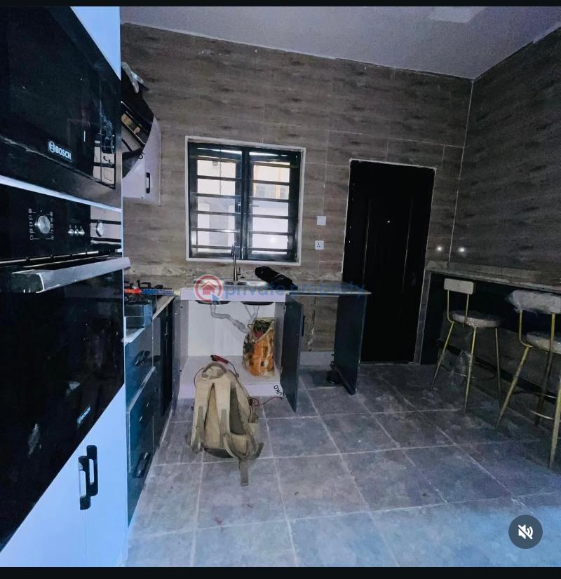 4 bedroom Detached Duplex For Sale Gra Phase 1 Ogudu GRA Lagos - 9