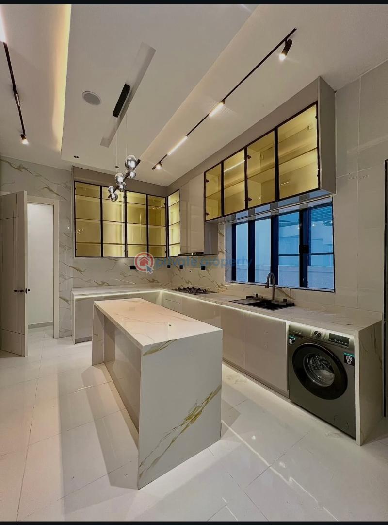 5 bedroom Detached Duplex For Sale Chevron Drive Lekki Lagos - 9