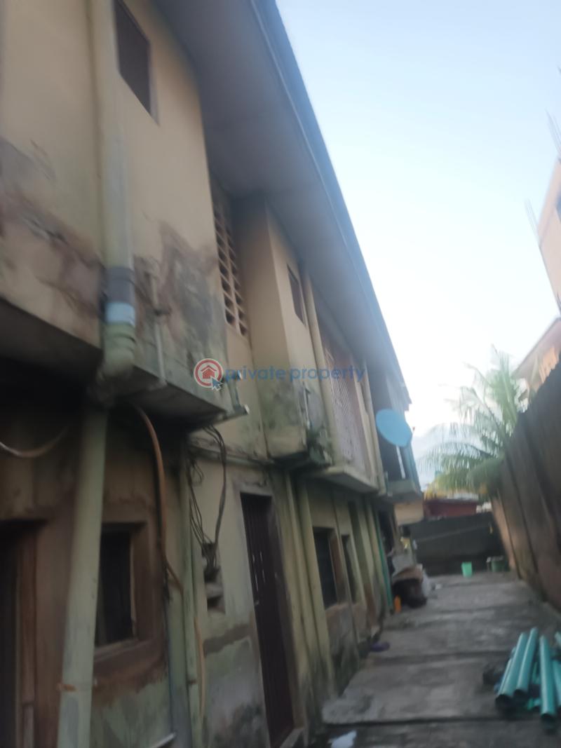 Nice building on a full plot of land - 5 House For Sale Ago Palace Isolo Lagos - 5