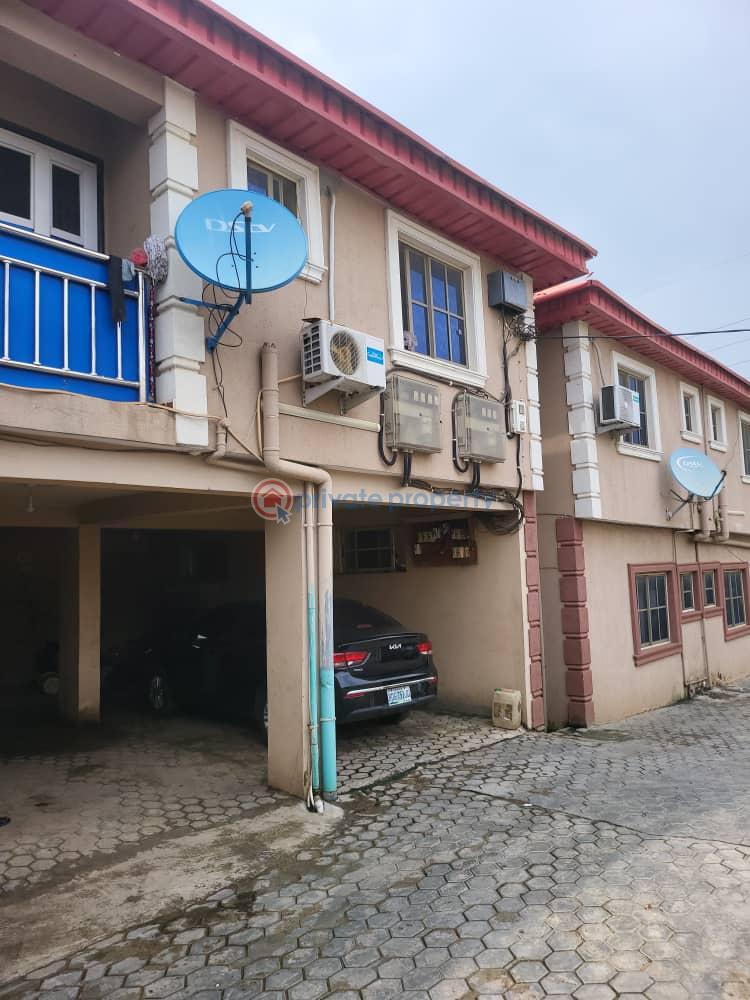 10 bedroom Block Of Flats For Sale Isolo Lagos - 0