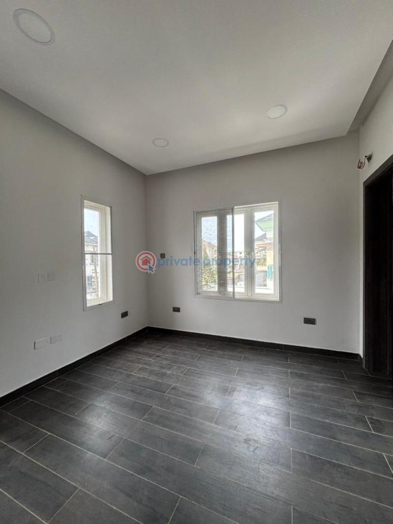 Nice fantastic 3bedroom flat apartment in good area - 13 3 bedroom Block Of Flats For Sale Osapa London Lekki Lagos - 13