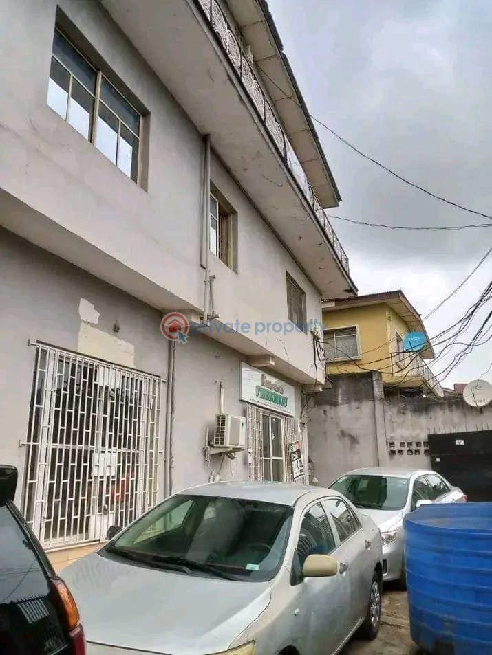 10 bedroom Mall/Complex/Plaza For Sale Mende Maryland Lagos - 1
