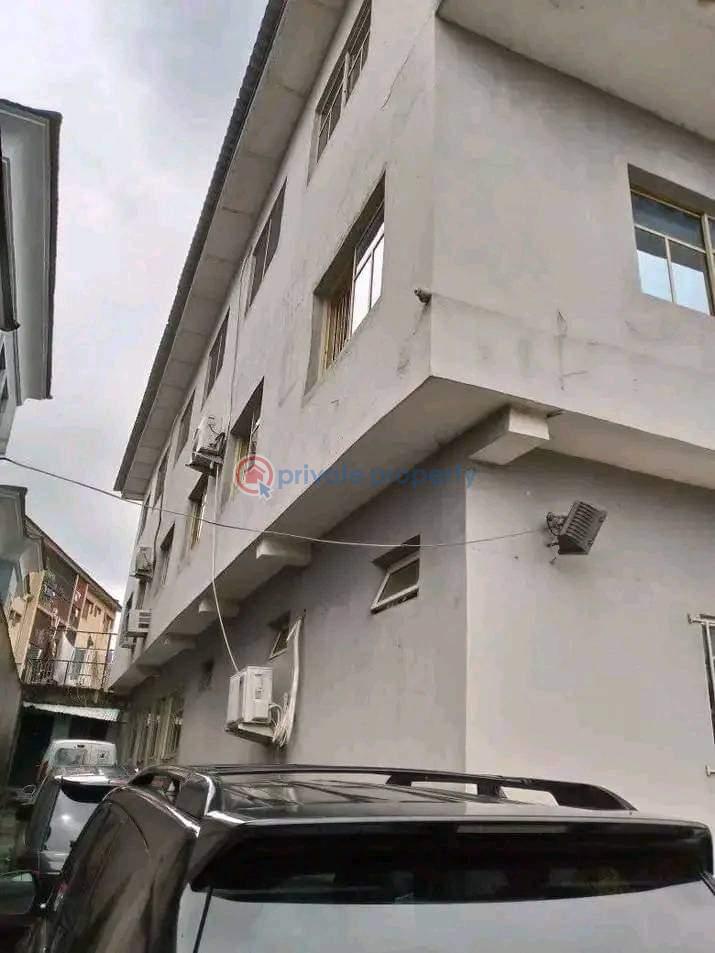 10 bedroom Mall/Complex/Plaza For Sale Mende Maryland Lagos - 0