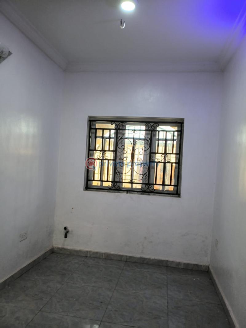 3 bedroom Block Of Flats For Rent Mongana Off Liberty Road Akala Express Ibadan Oyo - 8