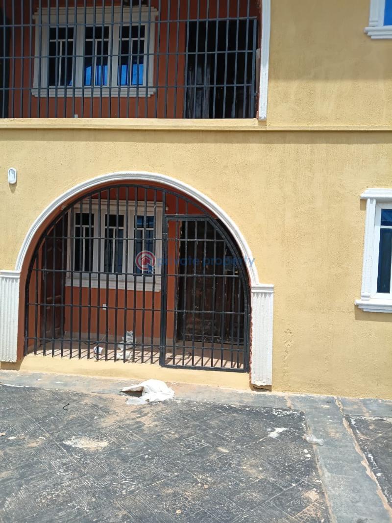 3 bedroom Block Of Flats For Rent Mongana Off Liberty Road Akala Express Ibadan Oyo - 1