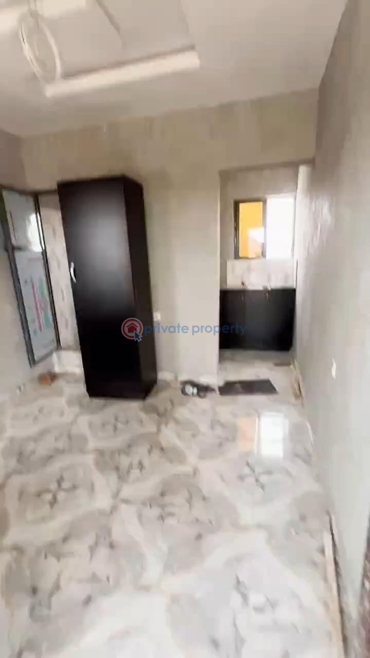 1 bedroom Self Contain For Rent Off Pedro Road Palmgroove Shomolu Lagos - 0