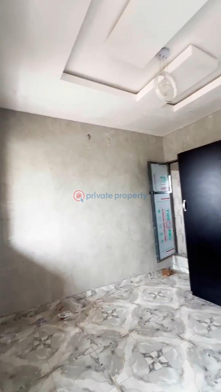 1 bedroom Self Contain For Rent Off Pedro Road Palmgroove Shomolu Lagos - 3