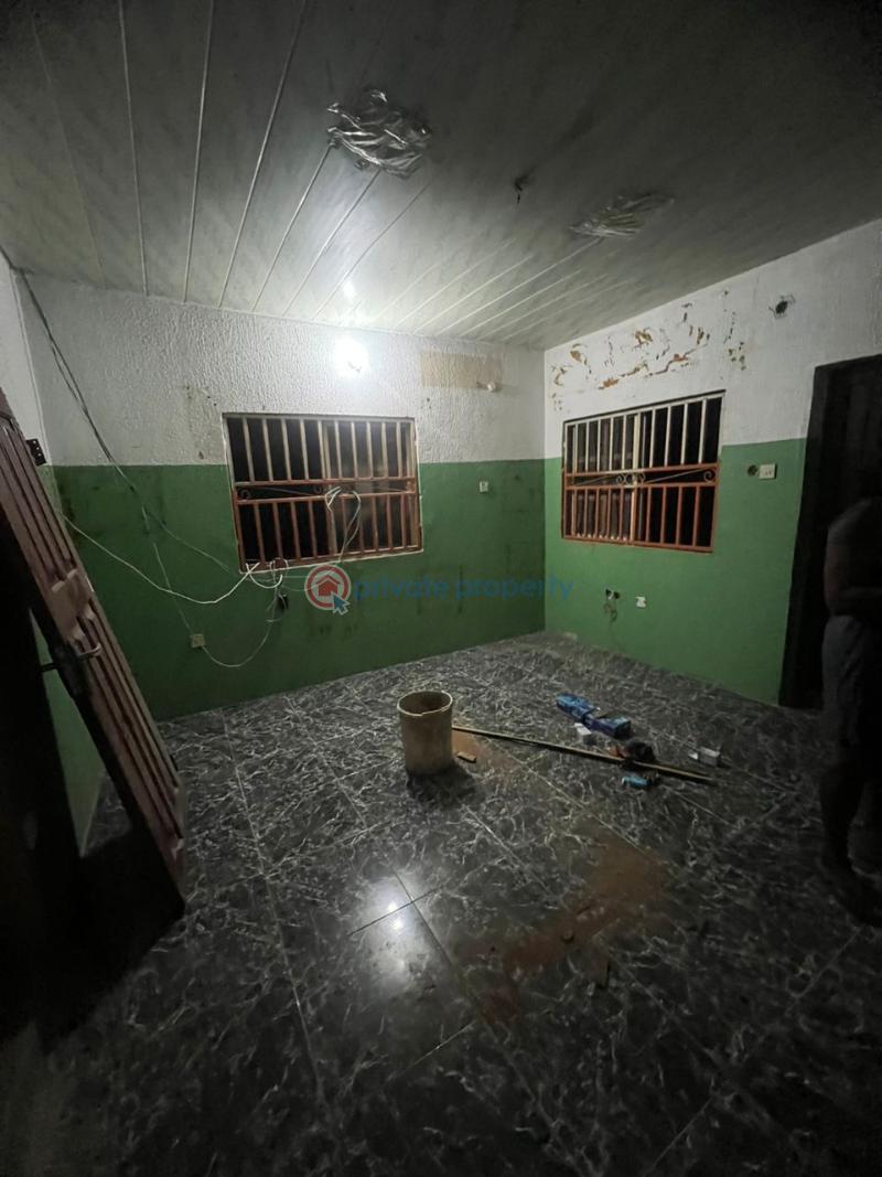 1 bedroom Mini Flat For Sale Ojodu Lagos - 10