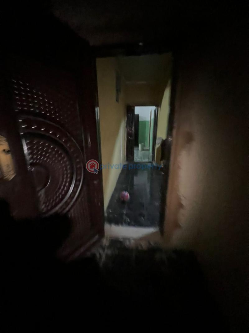 1 bedroom Mini Flat For Sale Ojodu Lagos - 9