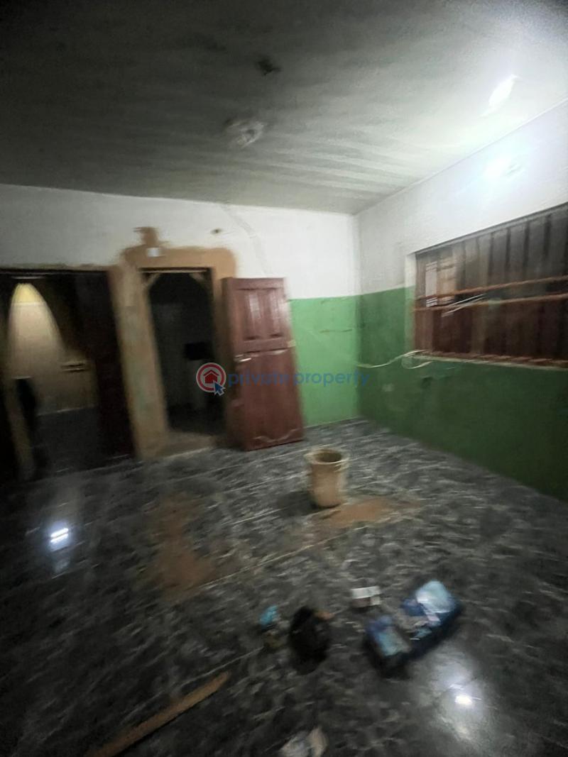 1 bedroom Mini Flat For Sale Ojodu Lagos - 4