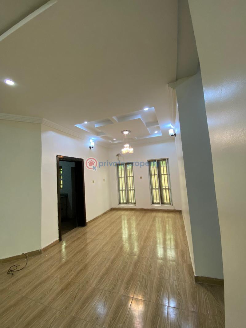 House For Rent Rach Street Kolapo Ishola Gra. Akobo Ibadan Oyo - 3