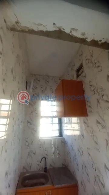 1 bedroom Self Contain For Rent Akoka Yaba Lagos - 9