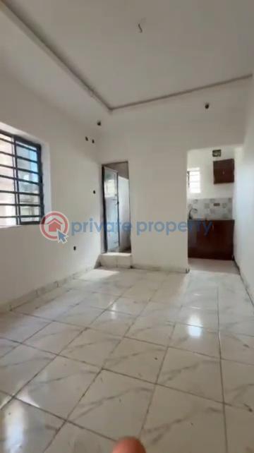 1 bedroom Self Contain For Rent Off Bajulaiye Road Shomolu Onipanu Shomolu Lagos - 1