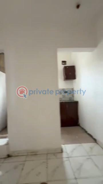 1 bedroom Self Contain For Rent Off Bajulaiye Road Shomolu Onipanu Shomolu Lagos - 3