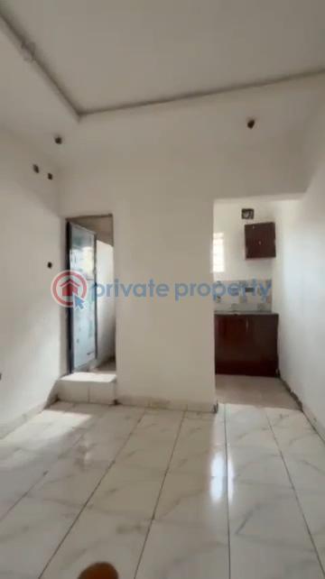 1 bedroom Self Contain For Rent Off Bajulaiye Road Shomolu Onipanu Shomolu Lagos - 6