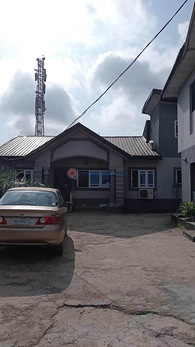 4 bedroom Townhouse For Sale Peace Avenue Opposite Total Child Off