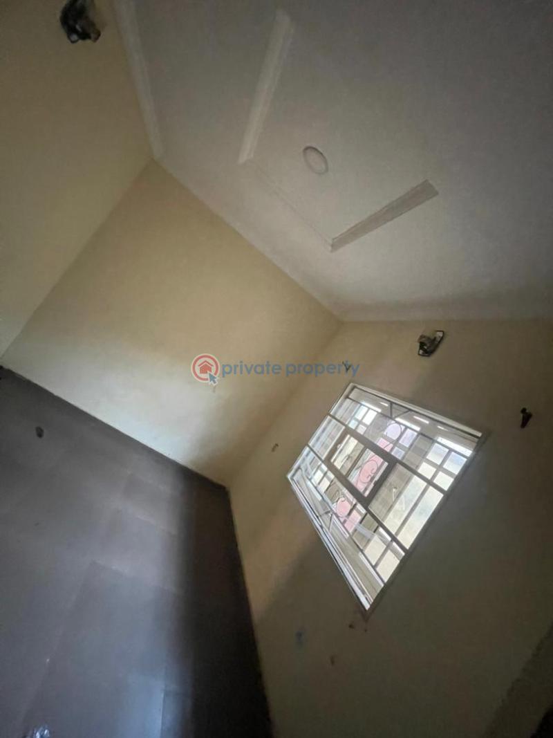 Nicely 2 bedroom flat at powerline kute off wofun iwo road also link through akala akobo. - 4 2 bedroom Block Of Flats For Rent Kute Off Wofun Ibadan Oyo - 4