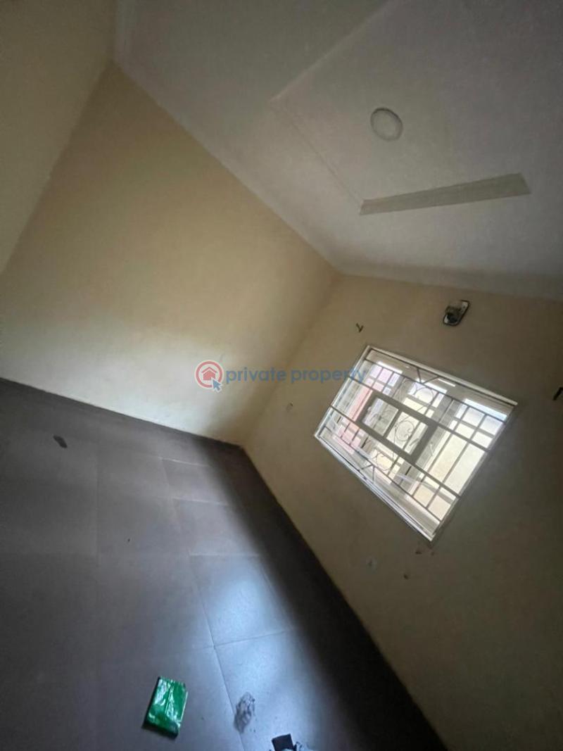 Nicely 2 bedroom flat at powerline kute off wofun iwo road also link through akala akobo. - 2 2 bedroom Block Of Flats For Rent Kute Off Wofun Ibadan Oyo - 2