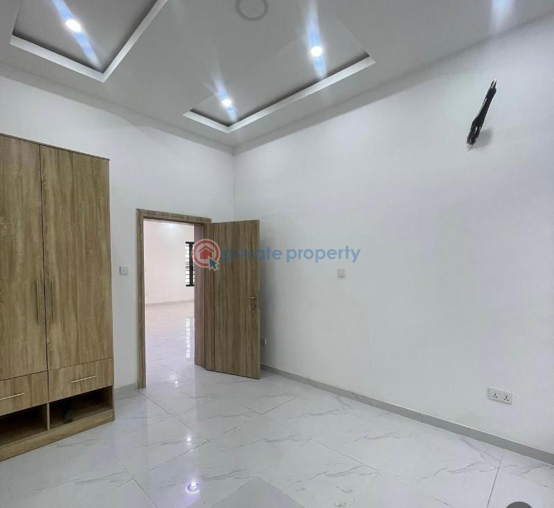 3 bedroom Block Of Flats For Sale Jibowu Yaba Lagos - 7