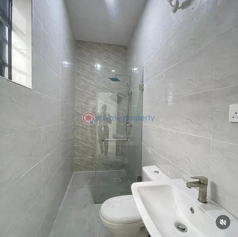 3 bedroom Block Of Flats For Sale Jibowu Yaba Lagos - 3