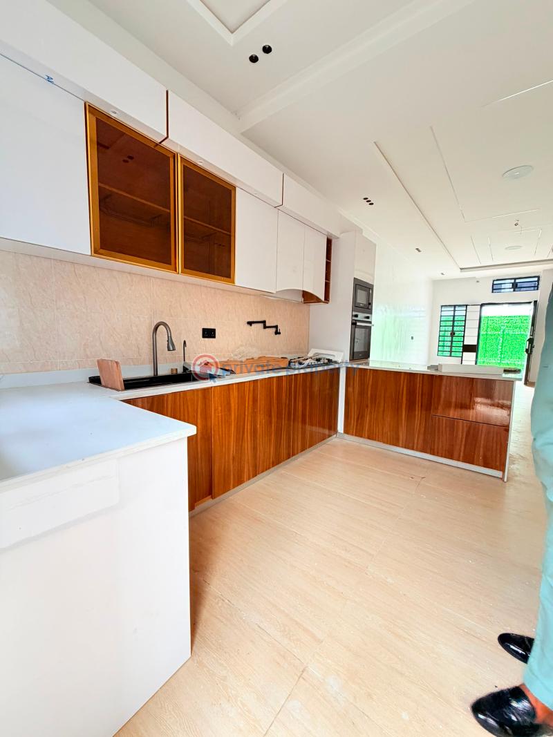 2 bedroom Block Of Flats For Sale Ikeja GRA Lagos - 2