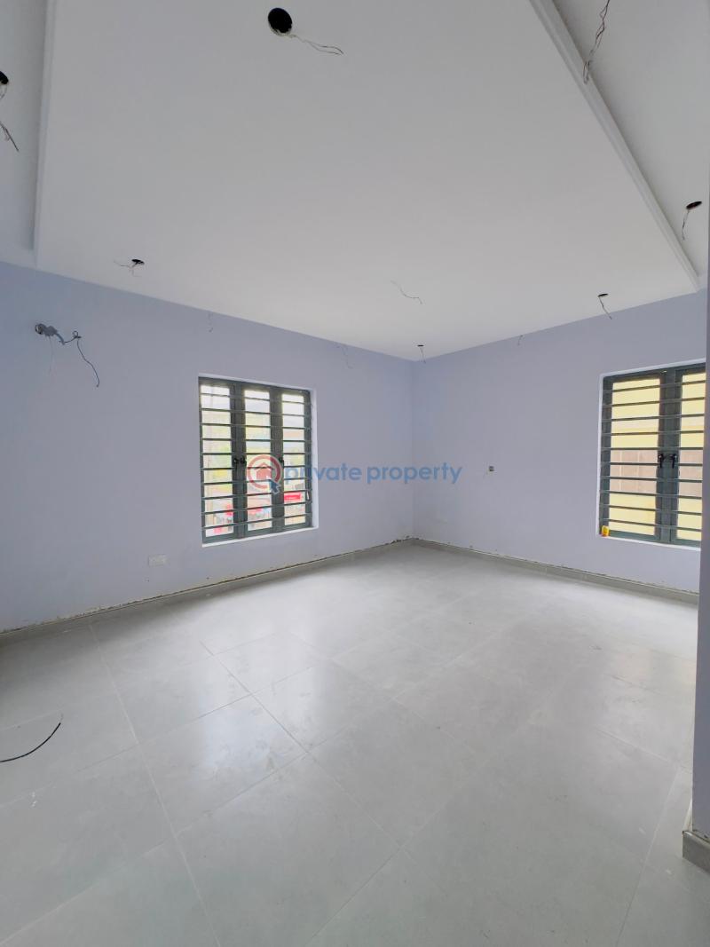 3 bedroom Block Of Flats For Sale Nicely Built 2 & 3 Bedroom Apartment With Bq Mende Maryland Lagos - 11